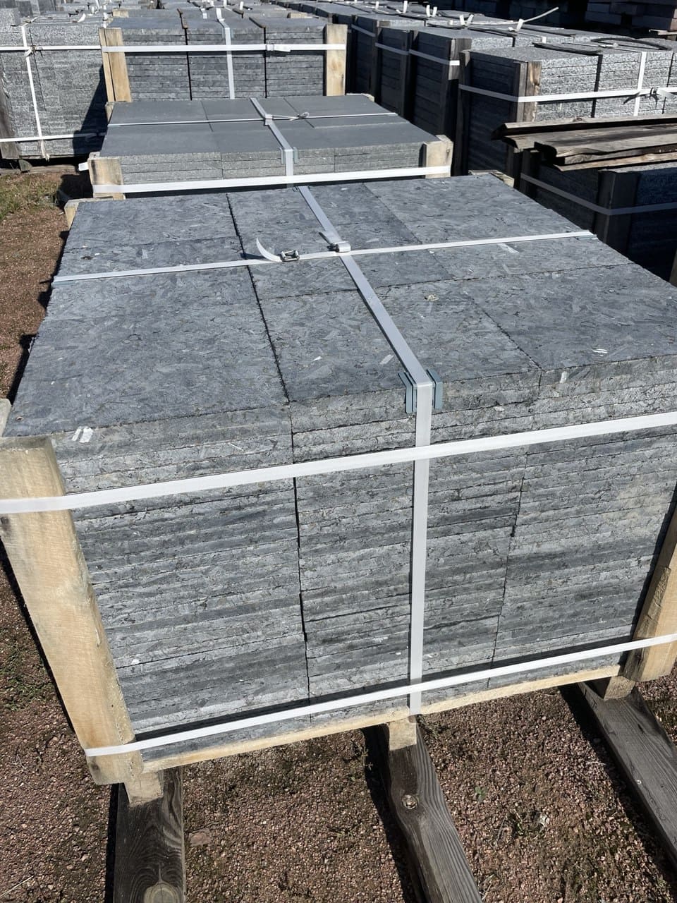 Płyta granitowa płomieniowana ciemnoszara Labradoryt 40х40х5 cm - dodatkowe zdjęcie